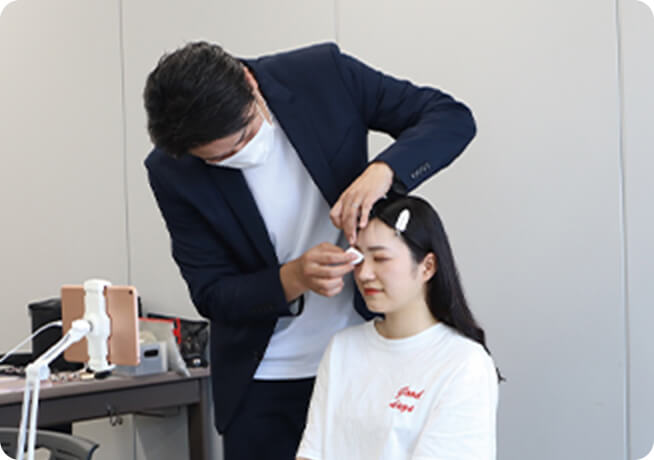 メイク美容実習の様子